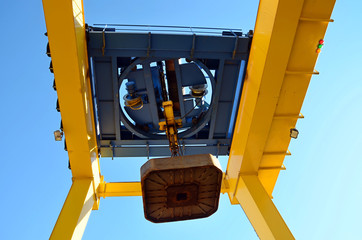 unloading platform electromagnet