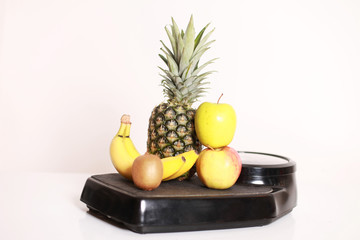 Obst auf der Waage