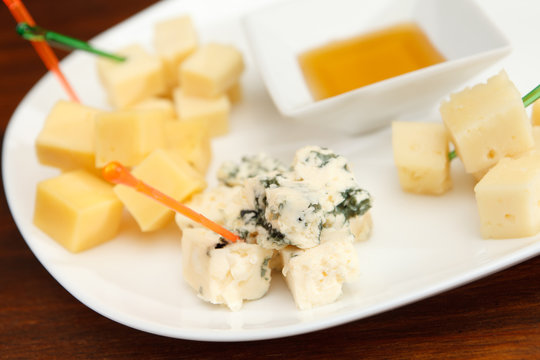 plate cheese