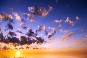 Obraz na płótnie Canvas Sky background on sunrise