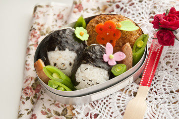 女の子二人弁当