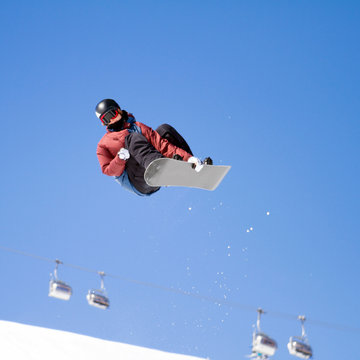 snowboarder in volo