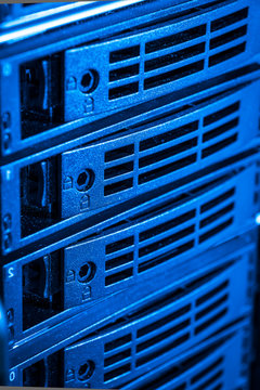 data storage hardware inside internet cloud center