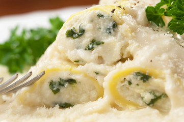 Cannelloni with ricotta and spinach