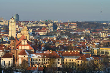 Fototapeta na wymiar Vilnius old town cityscape, zimowy poranek