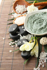 Composition with cosmetic clay for spa treatments,