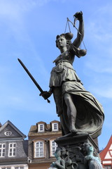 Frankfurt am Main - Gerechtigkeitsbrunnen - 2013