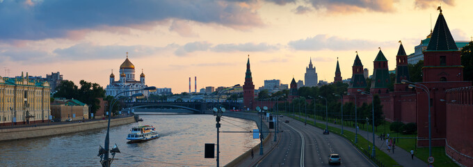 Panorama of Moscow  in sunset - obrazy, fototapety, plakaty