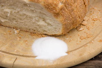 Sliced bread with salt