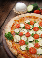 Pizza zucchine pomodori freschi - Zucchini fresh tomatoes pizza