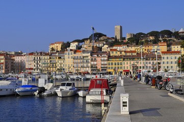 Cannes, le port, le suquet.