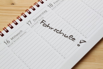 Notiz im Kalender Fahrschule Führerschein