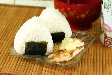 Japanese rice balls ( onigiri )