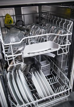 Dishwasher with white plates