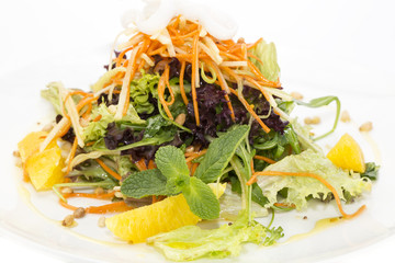 Салат из овощей и фруктов