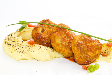 Морковные котлетки и картофельное пюре