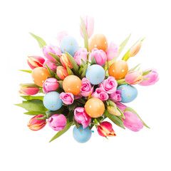 Obraz na płótnie Canvas Blumenstrauss aus Rosen und Tulpen mit Ostereiern