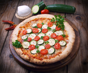 Pizza zucchine pomodori freschi - Zucchini fresh tomatoes pizza
