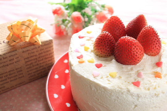 strawberry cake birthday image