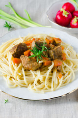 Spaghetti with meat and vegetables