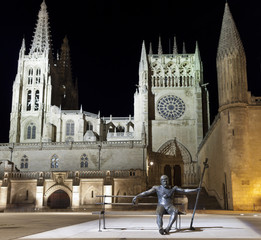 Plaza de la Catedral de Burgos © Ana Tramont