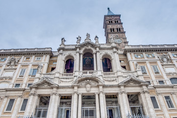 Fototapeta na wymiar Papieska Bazylika Santa Maria Maggiore w Rzymie, Włochy.