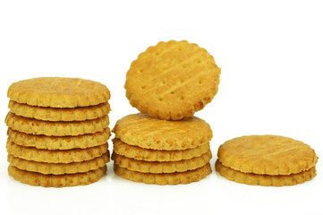 pile de galettes bretonnes fond blanc 3