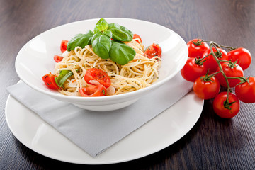 vegetarische spaghetti mit tomatensauce