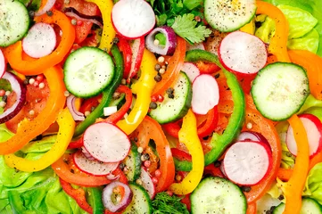 Selbstklebende Fototapeten Teller mit Salat © fuzzbones