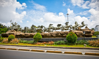 Krishna and Arjuna statues in Mahabharata monument. Jakarta, Ind - obrazy, fototapety, plakaty