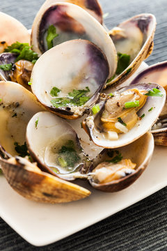 Cooked clams