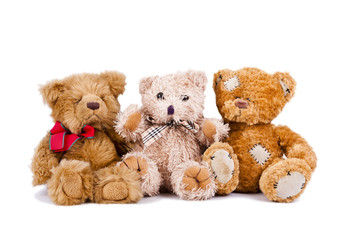 tres osos de peluche aislados