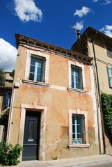 Fototapeta na wymiar Old house in Bonnieux village, Provence, France