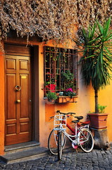 Fototapeta na wymiar Typical Italian house in Trastevere, Rome