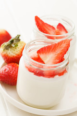 yogurt with strawberry