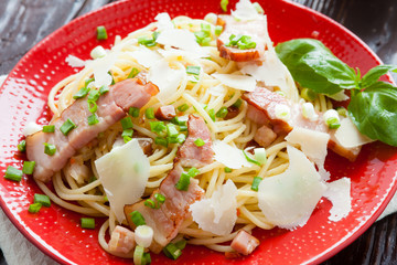 delicious spaghetti with bacon and cheese