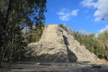 pyramide coba