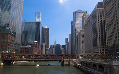 Fototapeta na wymiar Chicago rzeka dowtown