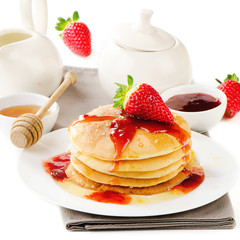 pancakes with strawberries