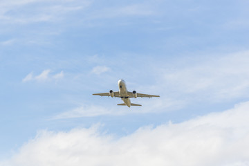 Obraz premium Airplane is flying away