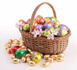 wicker basket with easter egg