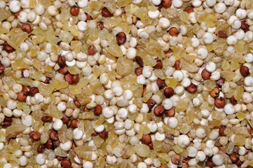 Dried quinoa and bulgar wheat © Arena Photo UK