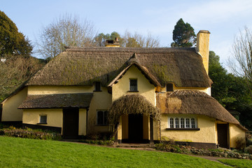 Obraz na płótnie Canvas English Thatched Cottage Selworthy Somerset