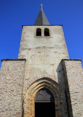 Fototapeta na wymiar Eglise de Saint-Paul-la-roche (Dordogne)