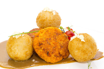 Морковные биточки и картофельные крокеты
