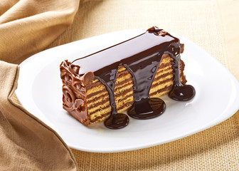 cream chocolate fruit cake sweet food dessert