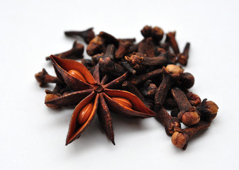 spice, clove and star anise