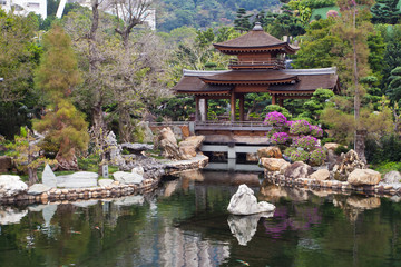 Fototapeta premium Traditional Bridge in Nan Lian Garden, Hong Kong