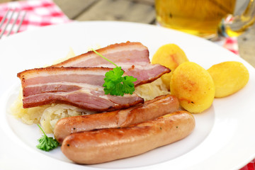 Sauerkraut mit Schweinebauch