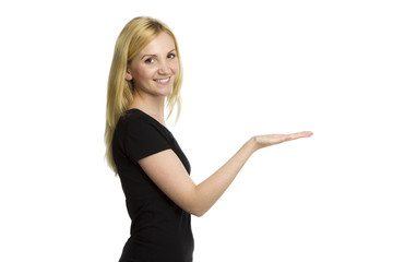 Fototapeta premium Blonde Frau präsentiert etwas